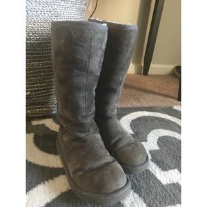 Gray Ugg boots with Zip back
